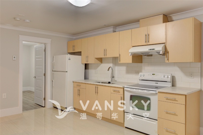 260429101040_3 lower 2 bed kitchen only.jpeg